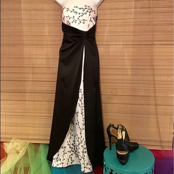 RAMPAGE Very nice formal🌷pageant, prom, parties - Picture 2 of 8